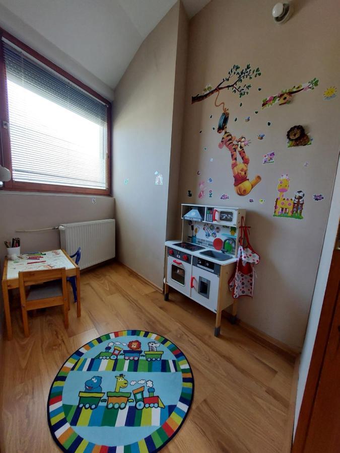 Csaladbarat Vendeglak Szegedi Maganszallashely 9 Fo Reszere, Nagycsaladok Es Barati Tarsasagok Reszere エクステリア 写真
